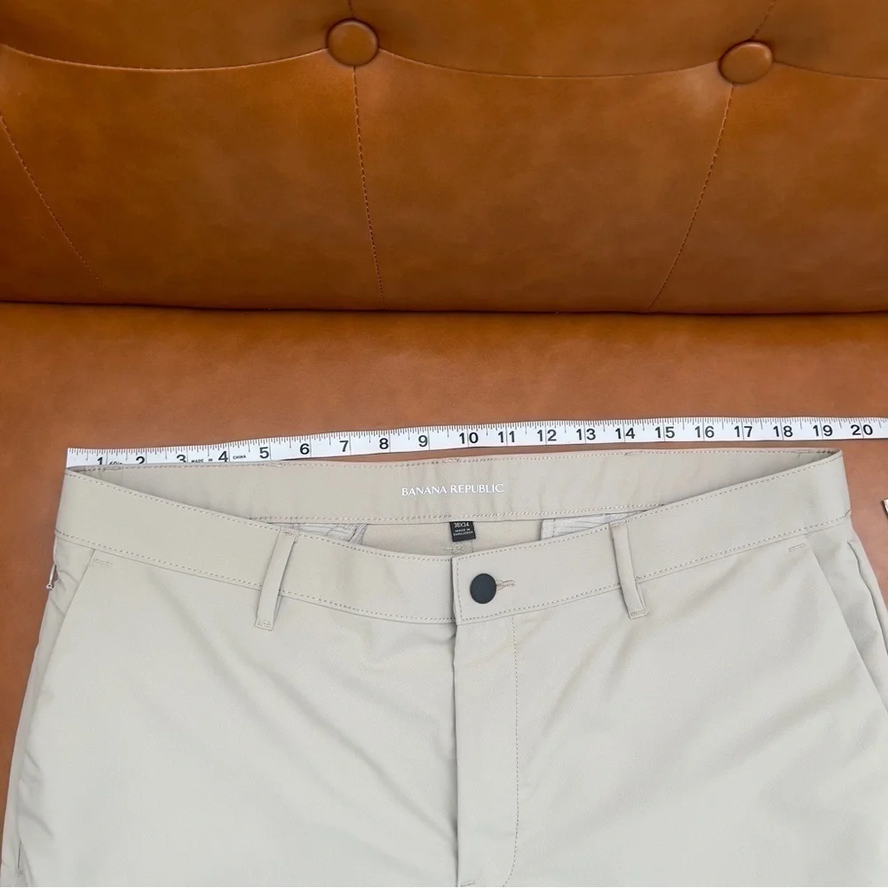 Banana Republic Men’s 38W/32L Gray Flat Front Golf Pants Lightweight Relaxed Fit